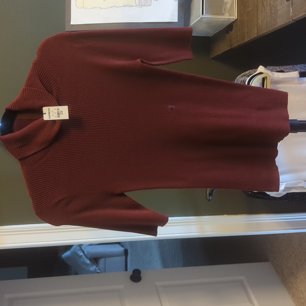 Women's short sleeved turtle neck